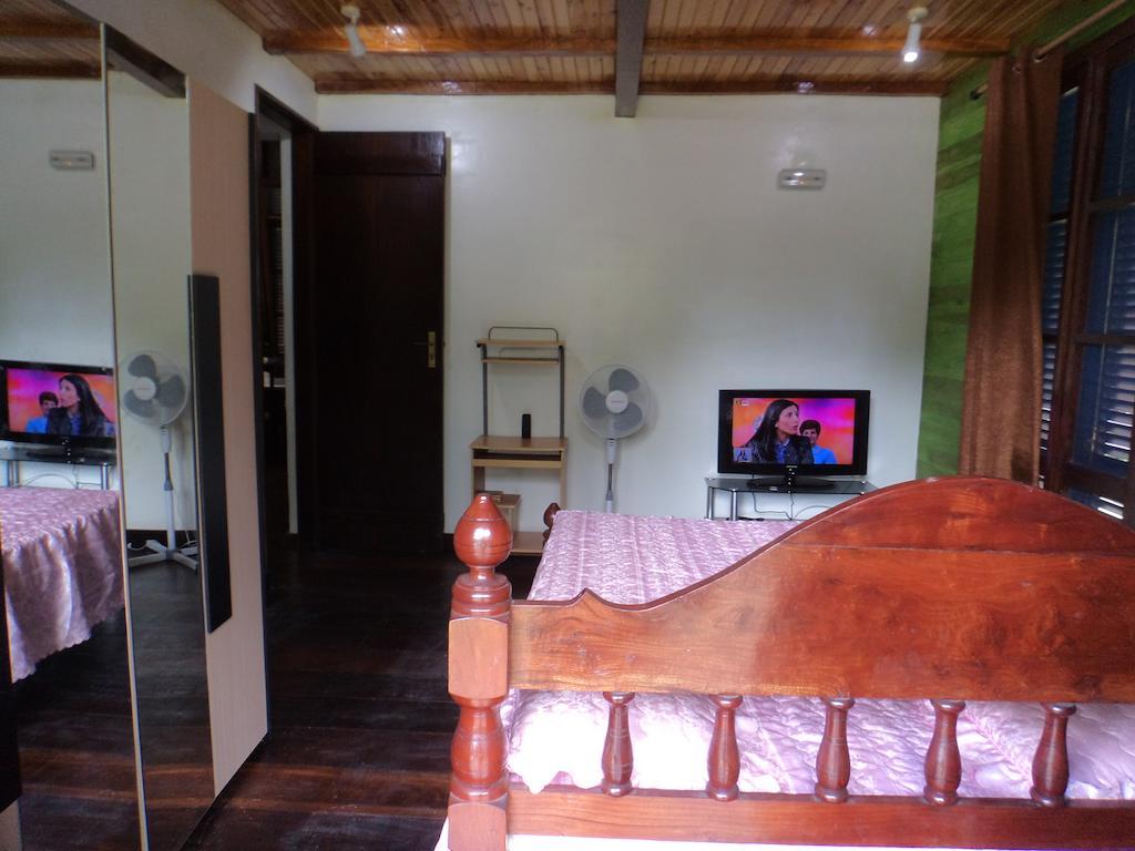 Jardim Botanico Me-Zochi Hotel Sao Tome Room photo