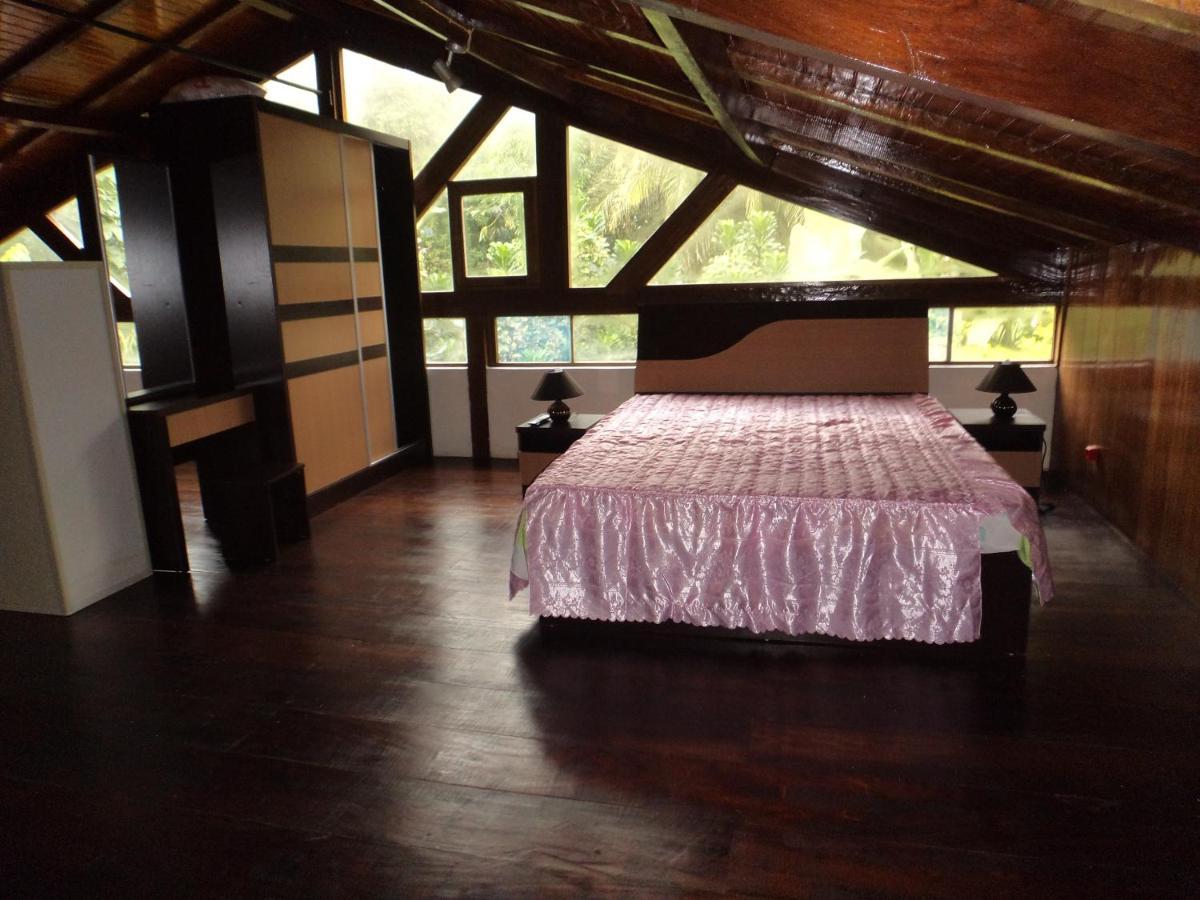 Jardim Botanico Me-Zochi Hotel Sao Tome Exterior photo