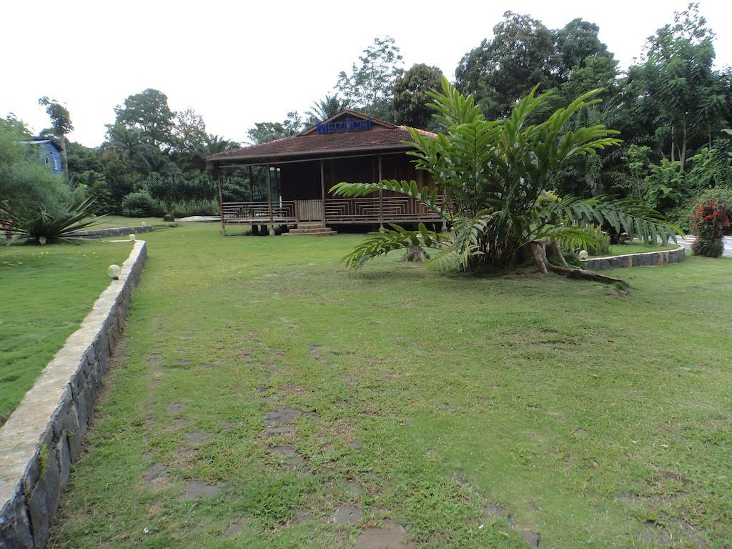 Jardim Botanico Me-Zochi Hotel Sao Tome Exterior photo